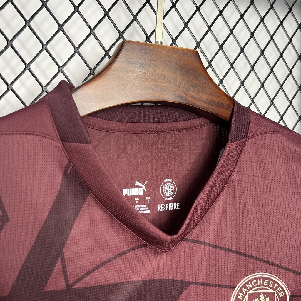 Manchester City Julián Álvarez 19 Third Soccer Jersey 2024/25