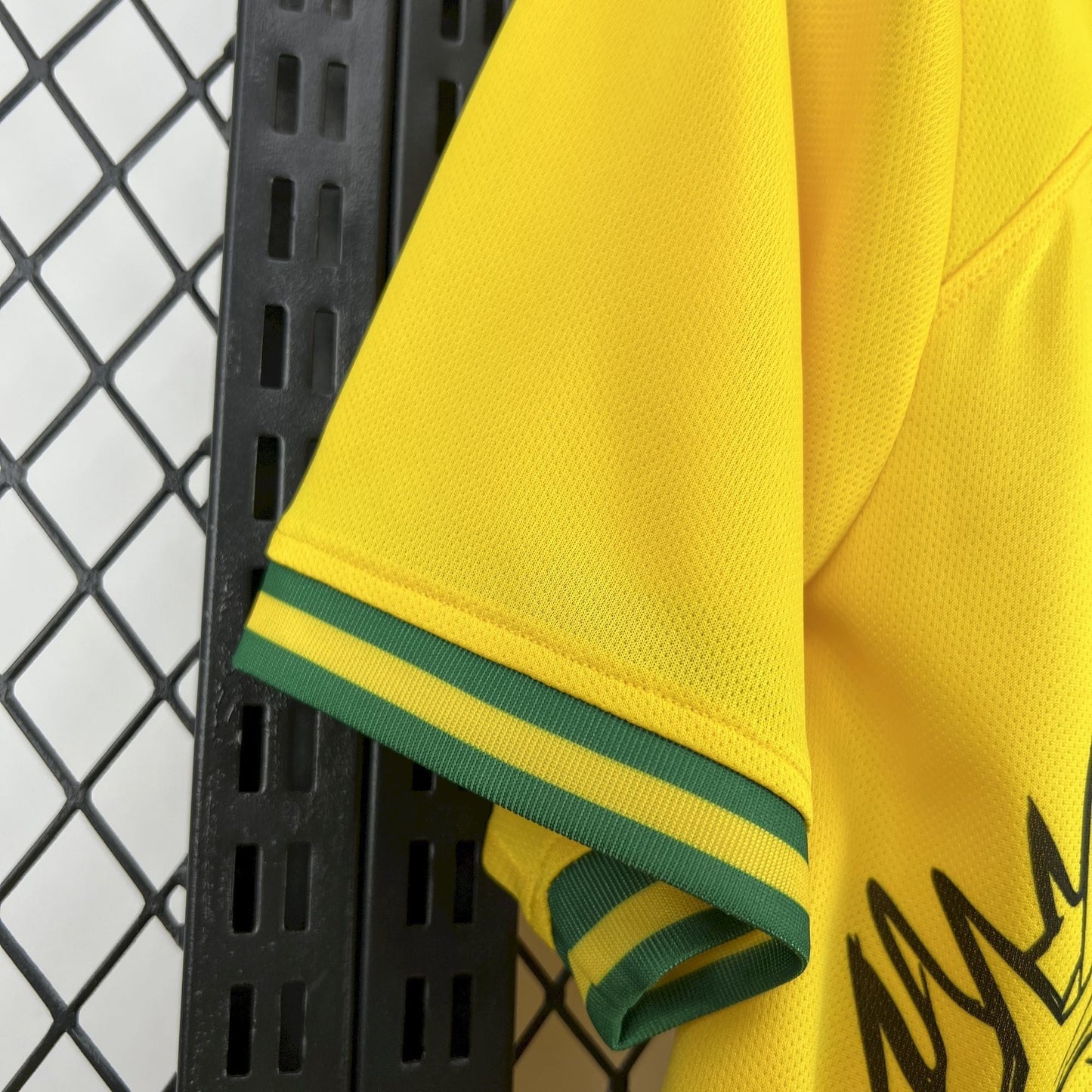 Brazil X Cristo Redentor Cross Special Edition Soccer Jersey 2025-2026 - Gelb