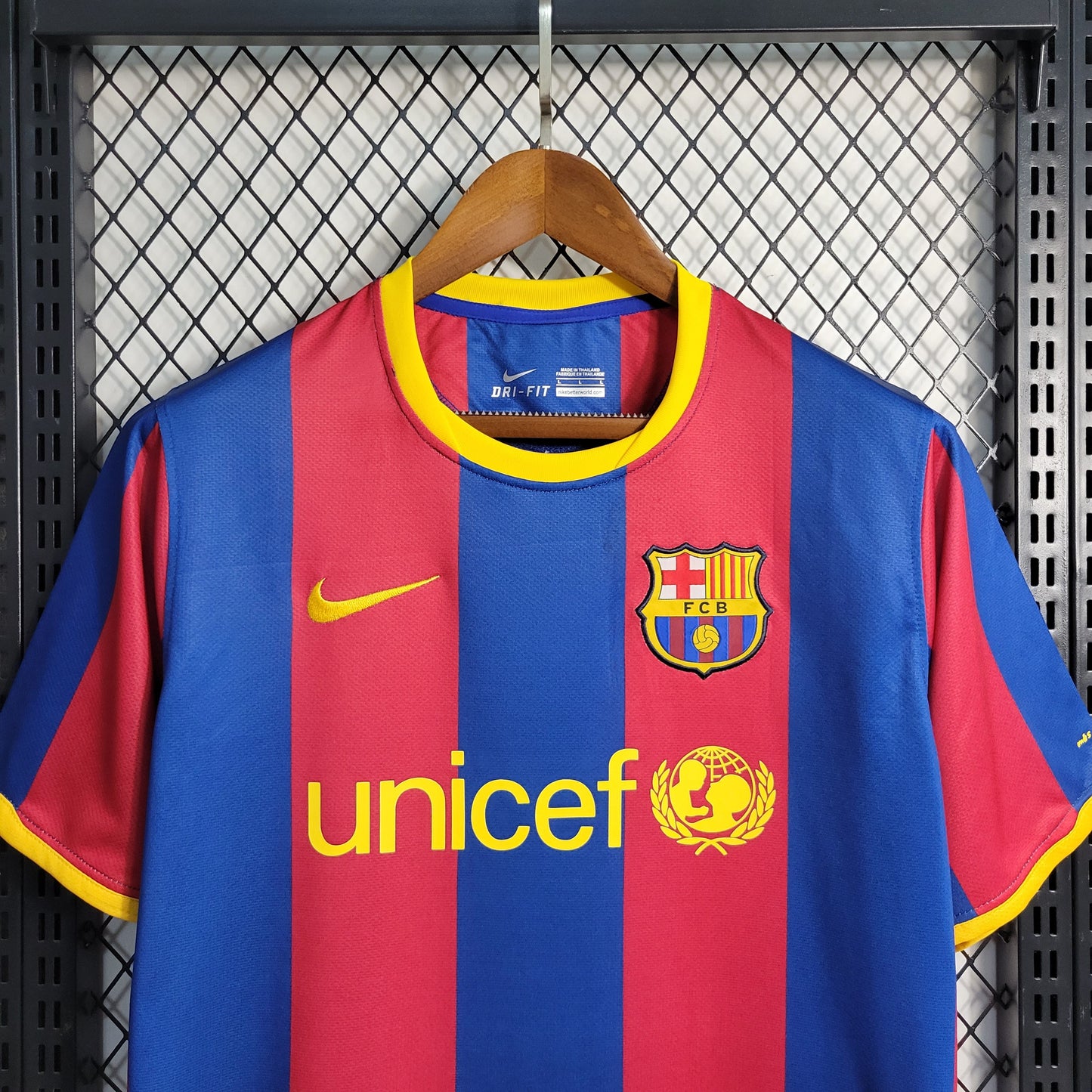 FC Barcelona Lionel Messi 10 Retro Home Soccer Jersey 2010-2011