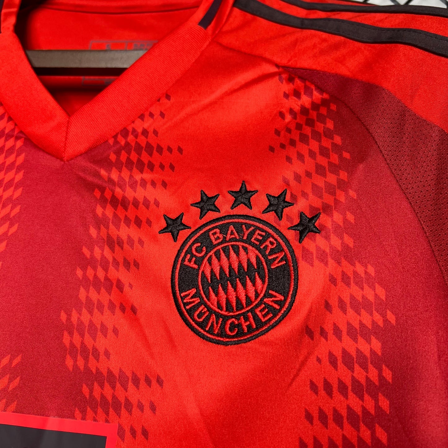 Bayern Munich Robert Lewandowski 9 Home Soccer Jersey 2024/25