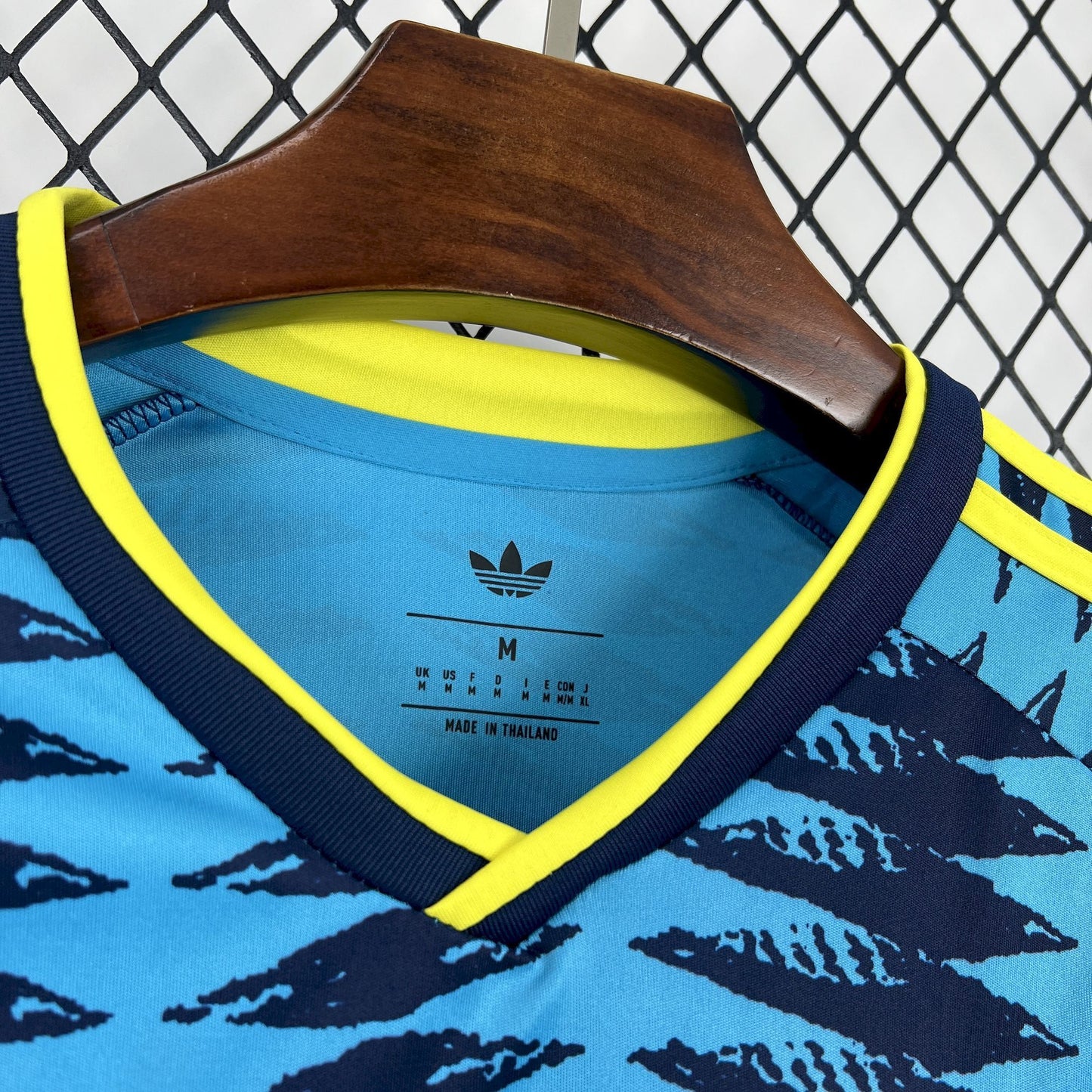 Colombia Juan Cuadrado 11 Away Soccer Jersey World Cup 2026