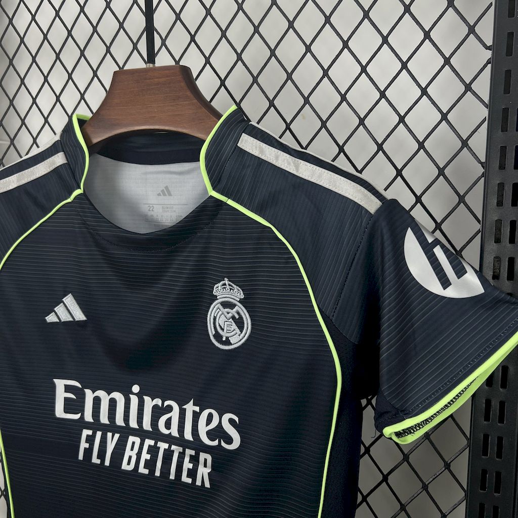 Real Madrid Luka Modrić 10 Kids Away Soccer Jersey 2025-2026