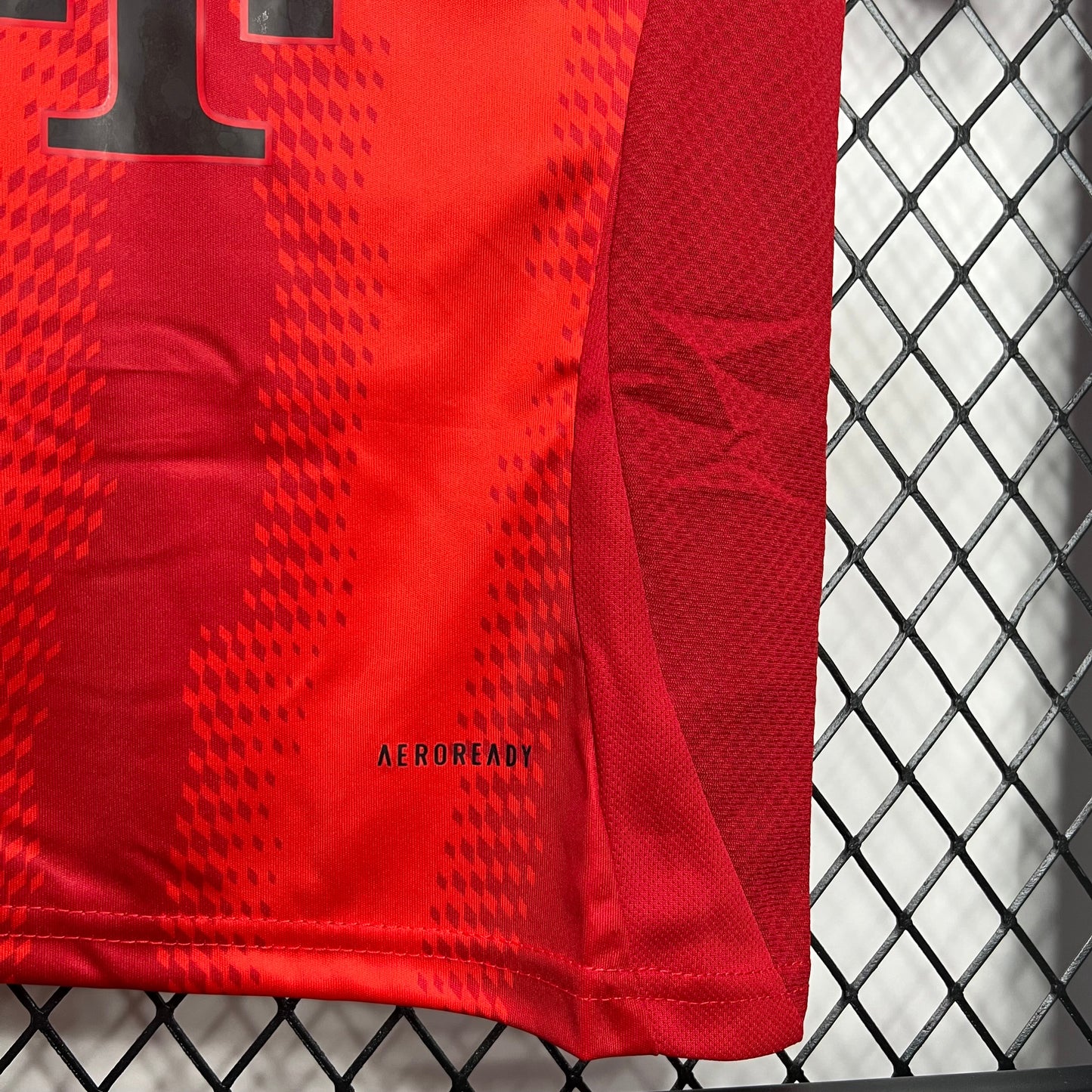 Kids & Junior Bayern Munich Michael Olise 17 Home Soccer Jersey 2024/25