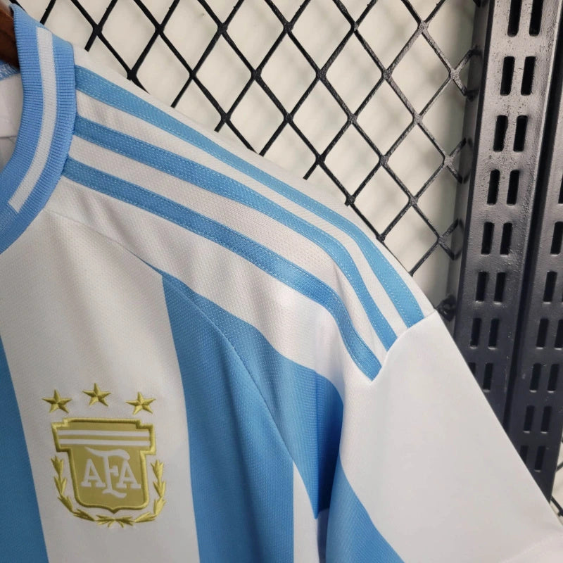 Argentina Lautaro Martínez 22 Home Soccer Jersey 2024/25