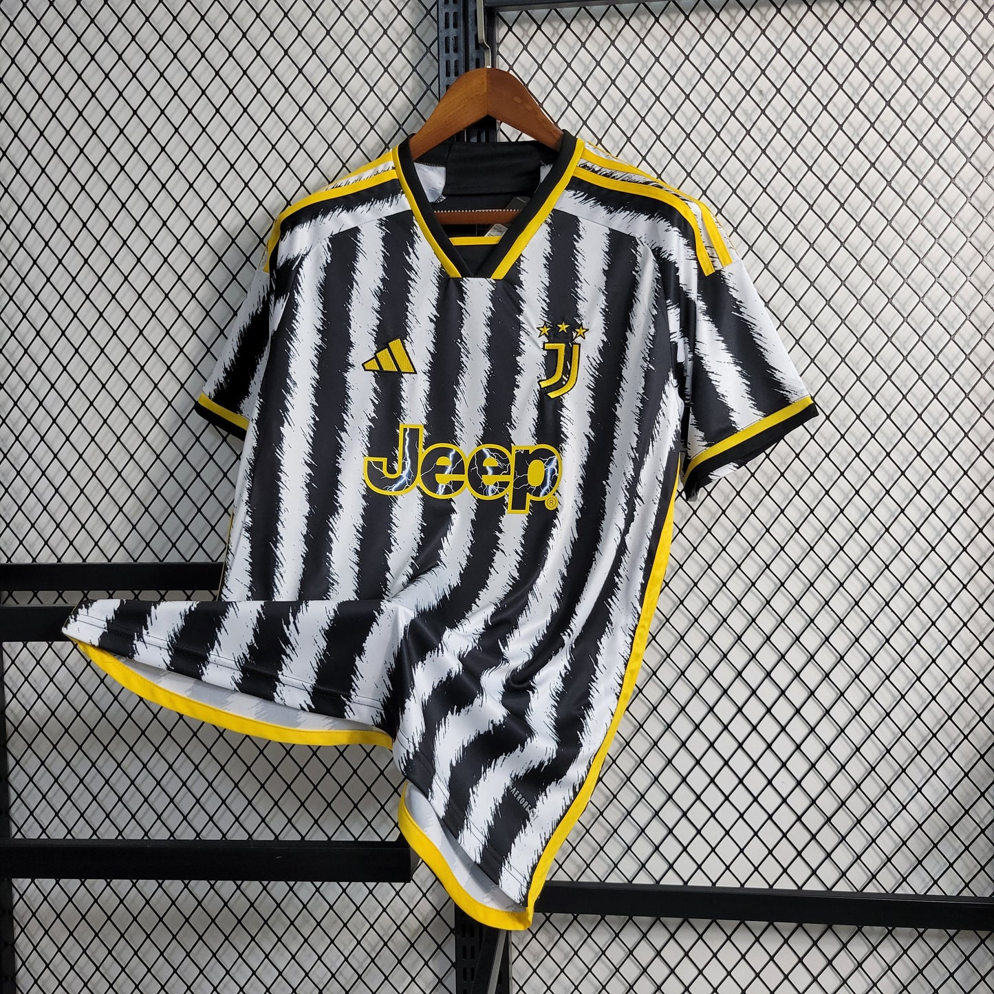 Juventus Cristiano Ronaldo 7 Home Soccer Jersey 2023/24