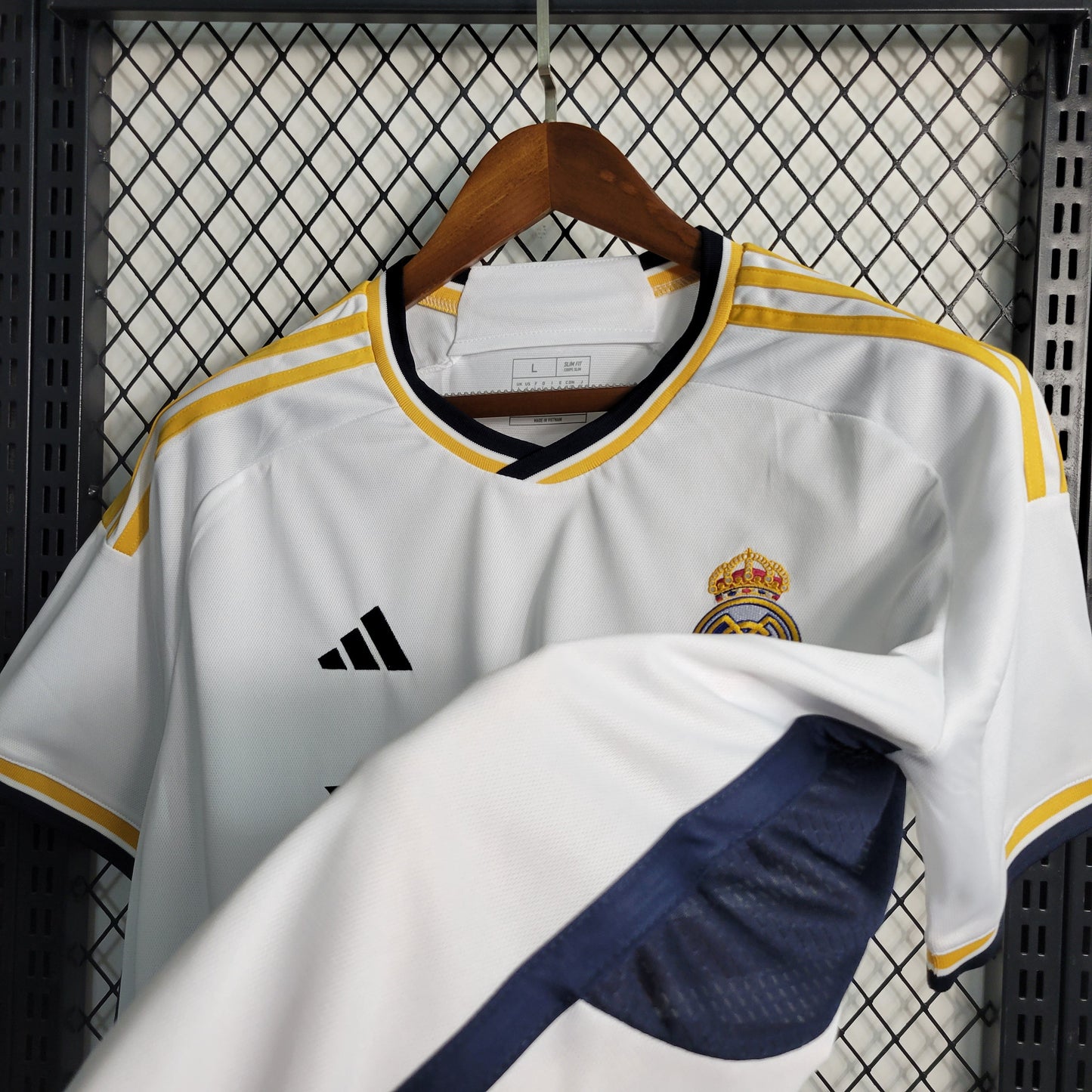 Real Madrid Luka Modric 10 Home Soccer Jersey 2023/24