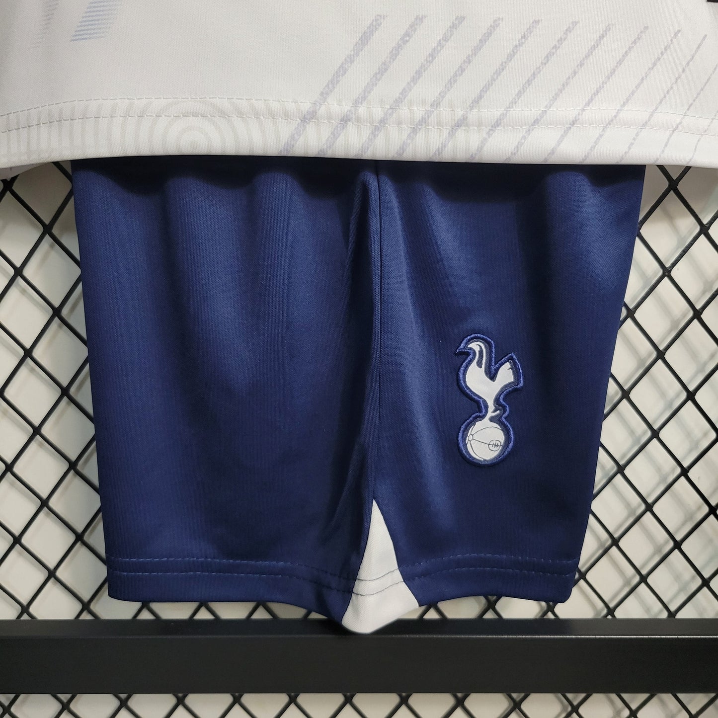 Tottenham Hotspur Harry Kane 10 Kids Home Soccer Jersey 2023/24