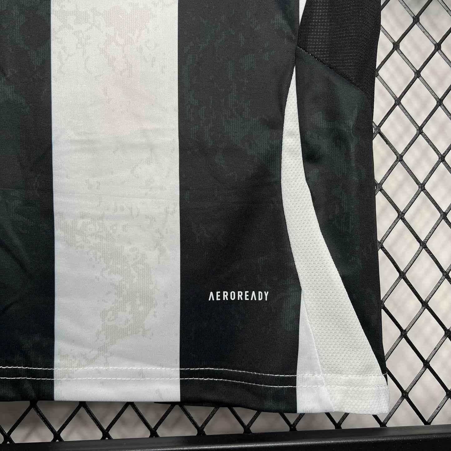 Juventus Kenan Yildiz 15 Kids Home Soccer Jersey 2024/25