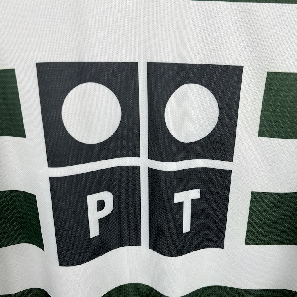 Sporting Lissabon CP Cristiano Ronaldo 28 Retro Long Sleeve Home Soccer Jersey 2001-2003